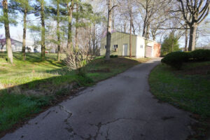 2302-park-dr-28